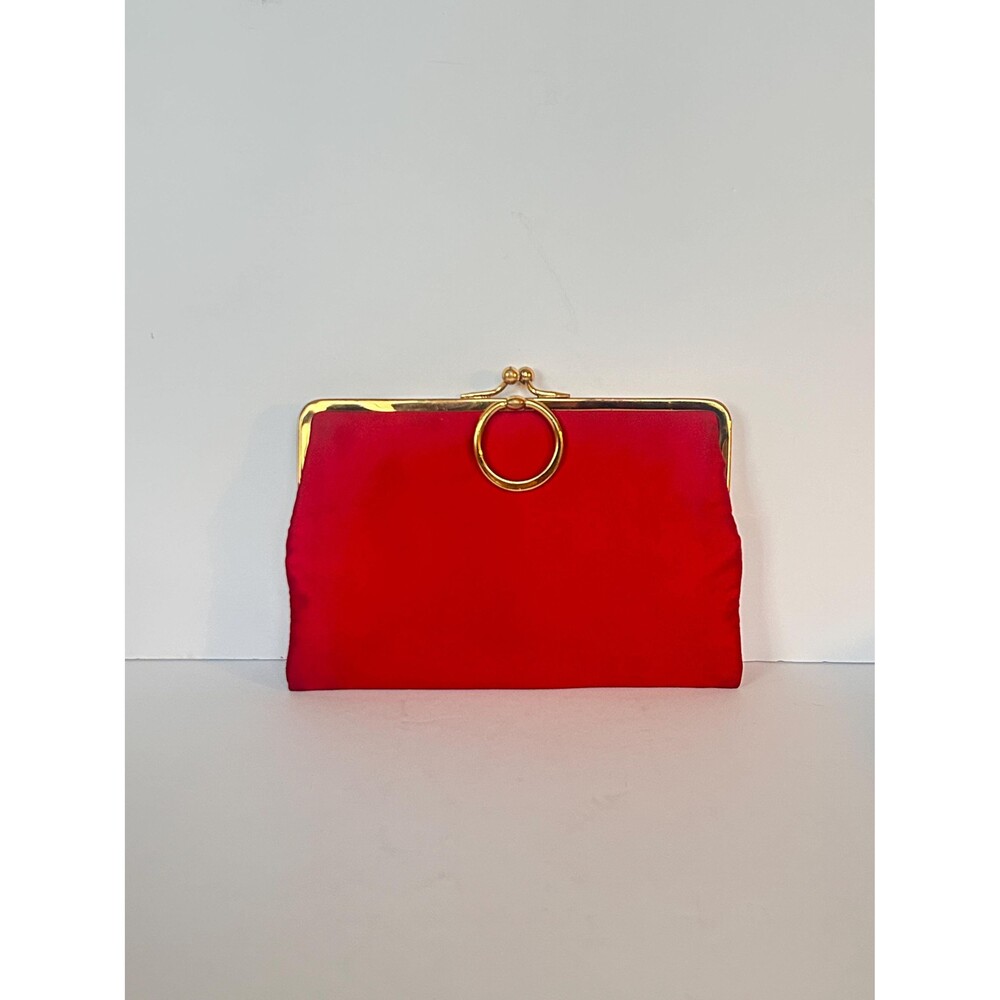 Vintage Red Satin Evening Clutch with Circular Gold Clasp Ring Frame | Red Purse
